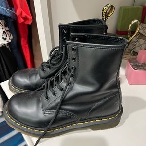Dr. Martens NEVER BEEN WORN